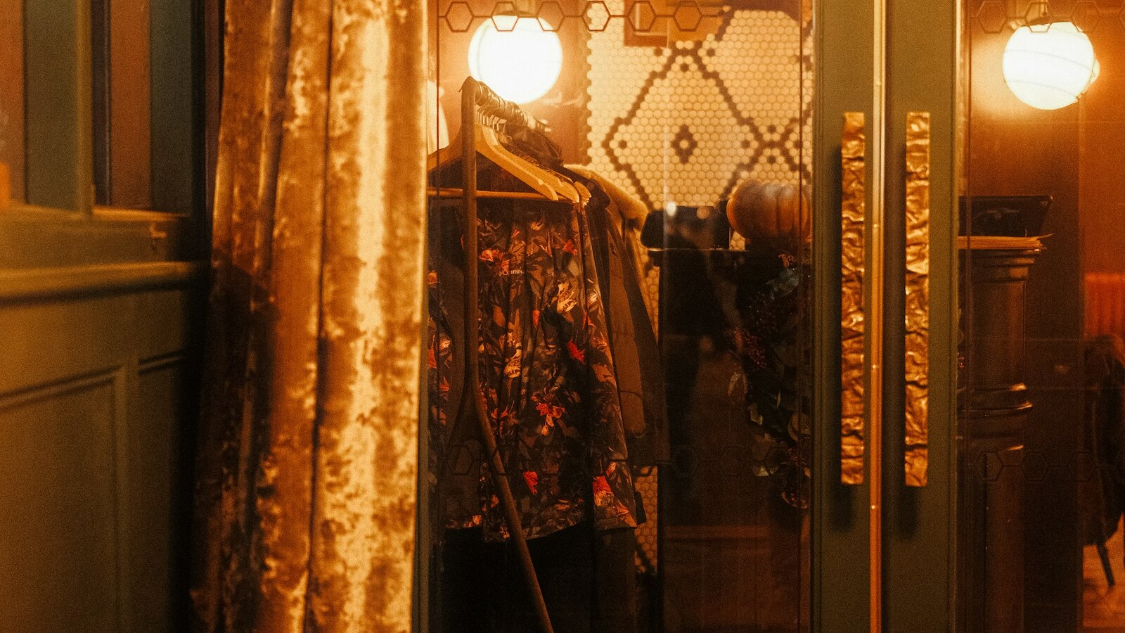 Style and wardrobe guides